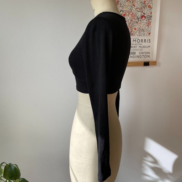 3For$20/Garage Crop Top With Long Sleeves - Picture 2 of 7